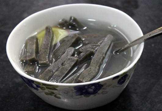 uʺ V